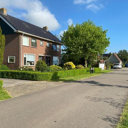 Huis Bij Het Water Met Sloepje Jutrijp Extérieur photo