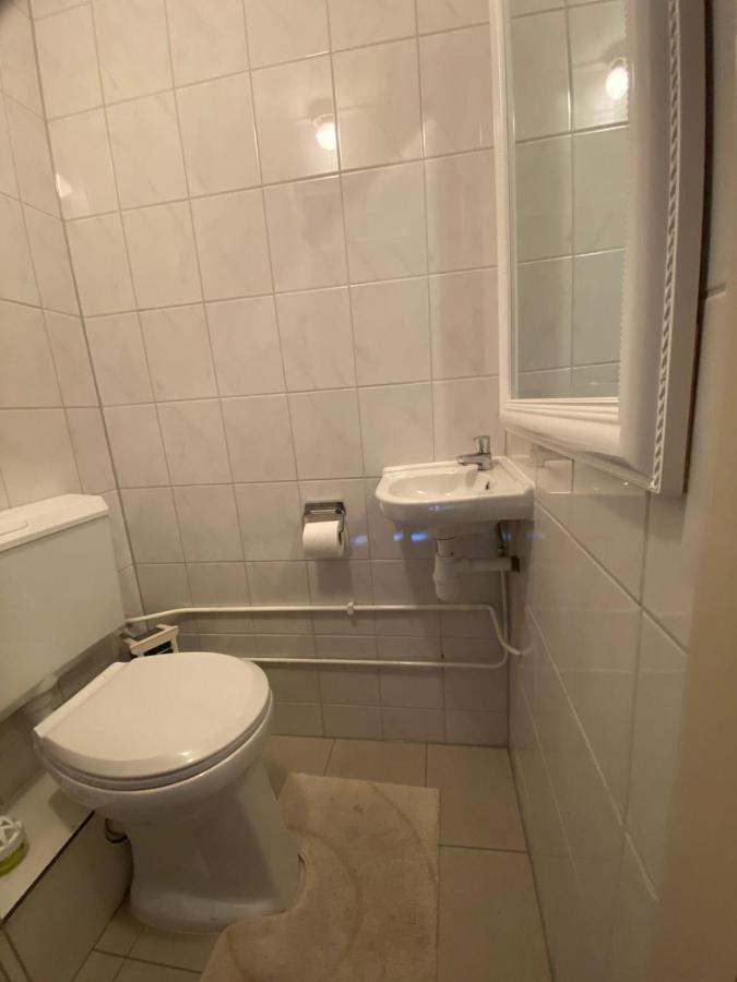 Huis Bij Het Water Met Sloepje Jutrijp Extérieur photo