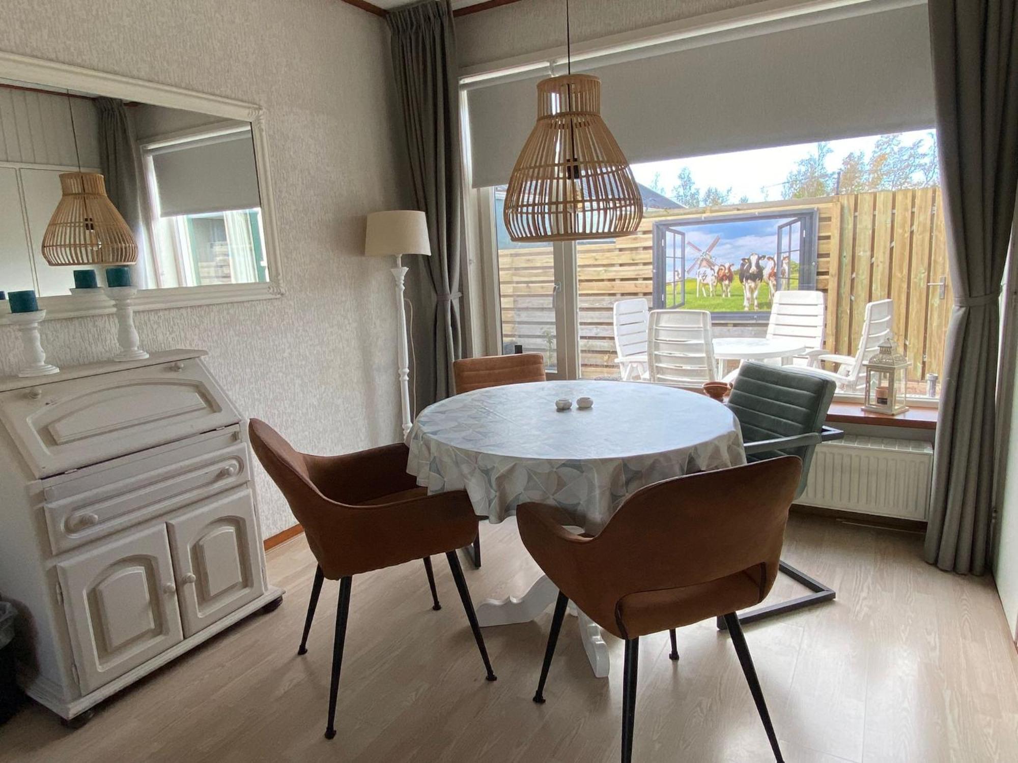 Huis Bij Het Water Met Sloepje Jutrijp Extérieur photo