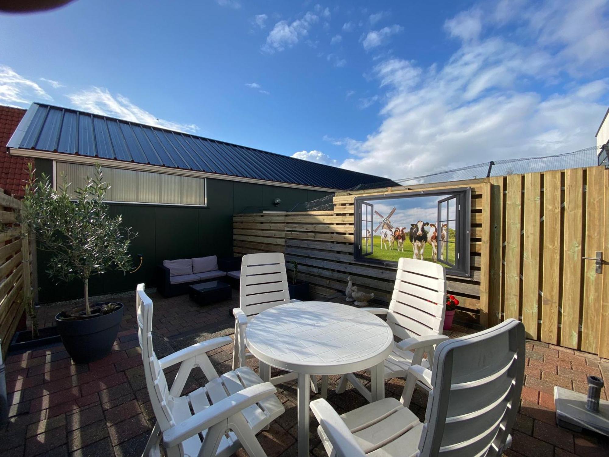 Huis Bij Het Water Met Sloepje Jutrijp Extérieur photo