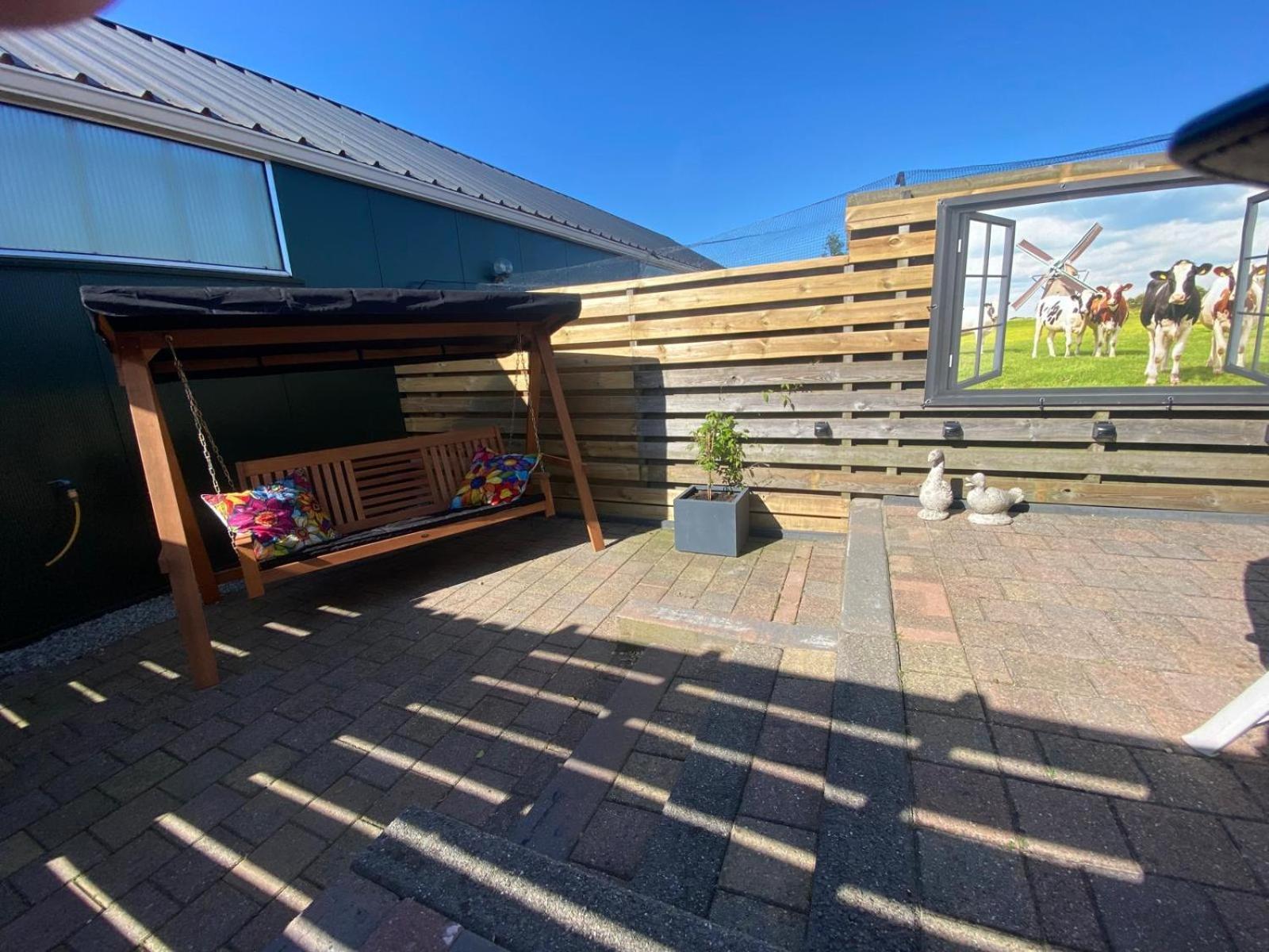 Huis Bij Het Water Met Sloepje Jutrijp Extérieur photo